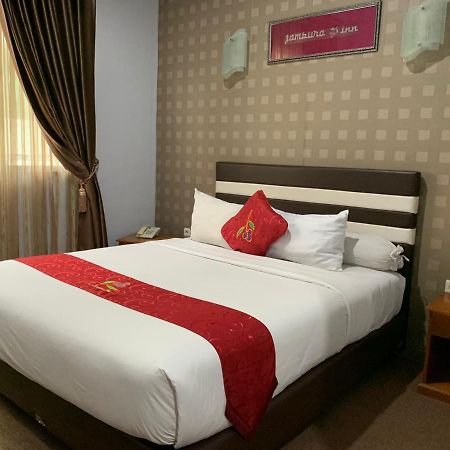 Jambura Inn Горонтало Екстериор снимка